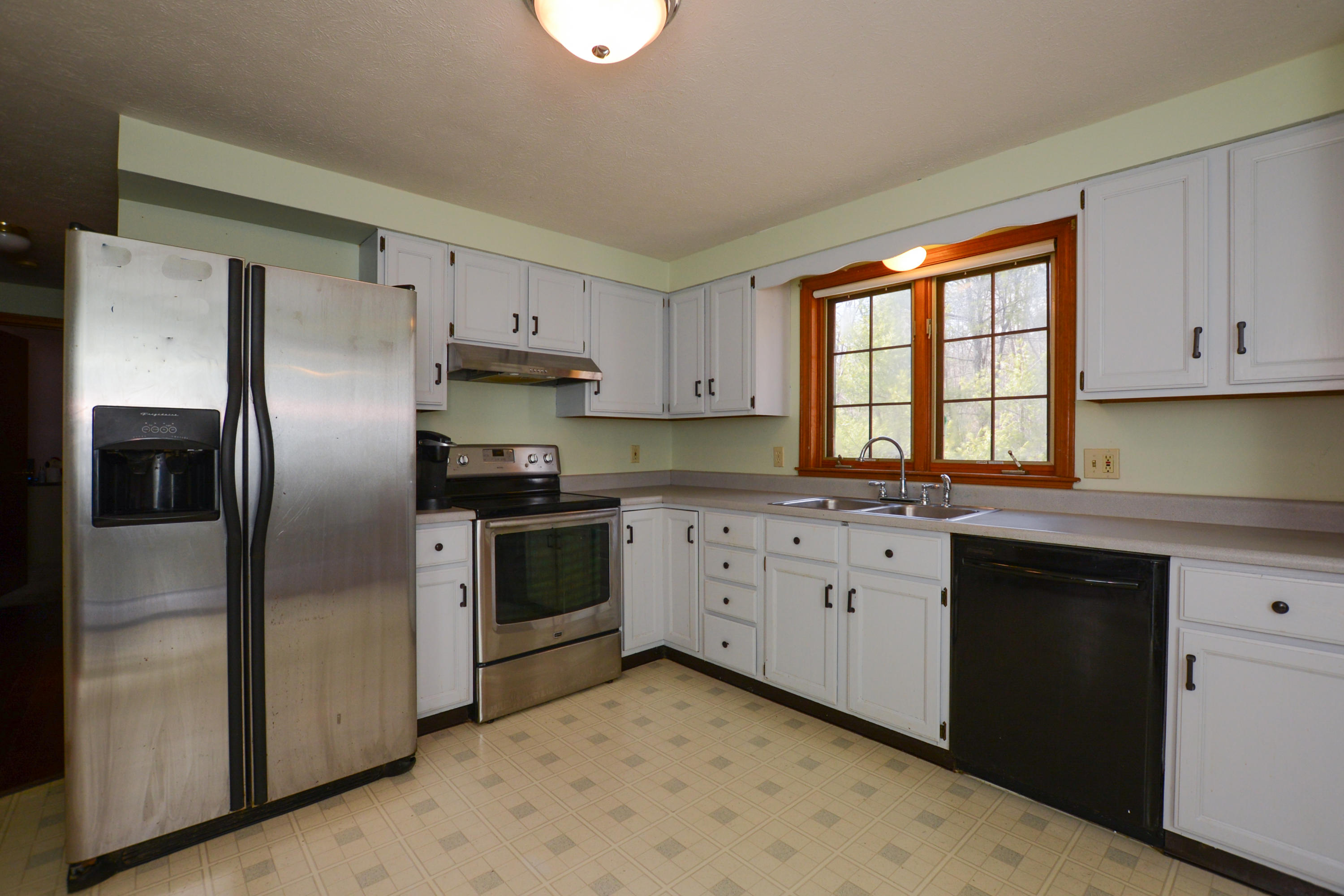 7 Birchview Circle Biddeford, ME 04005 - Photo 4 of 56 DSC_2568