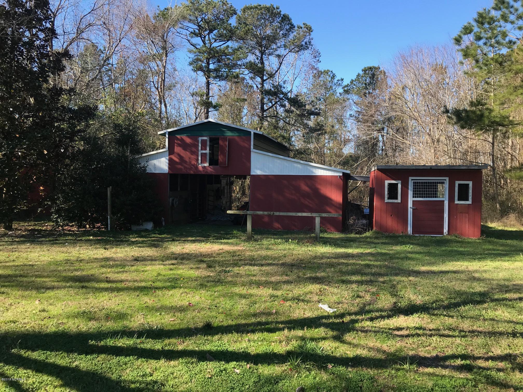 1057 Pope Road Watha, NC 28478 - Photo 3 of 24 Barn