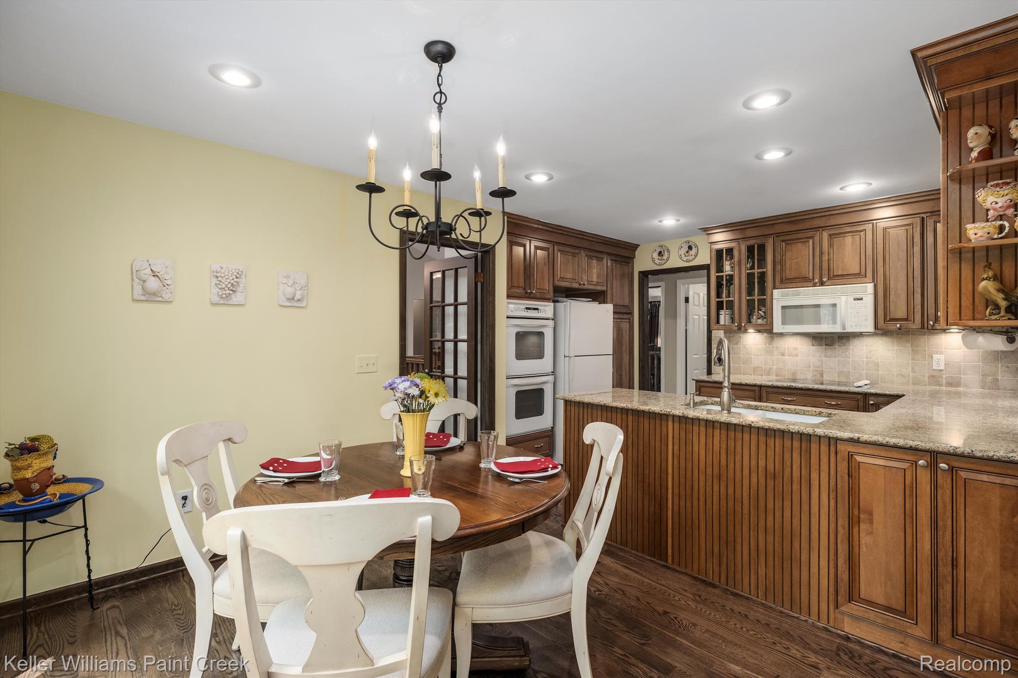 1365 Kingsview Avenue Rochester, MI 48309 - Photo 18 of 48 Dining Room