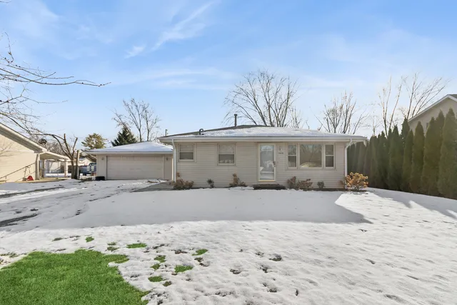 $210,000 | 2420 Pecan Street, Joliet, IL 60435