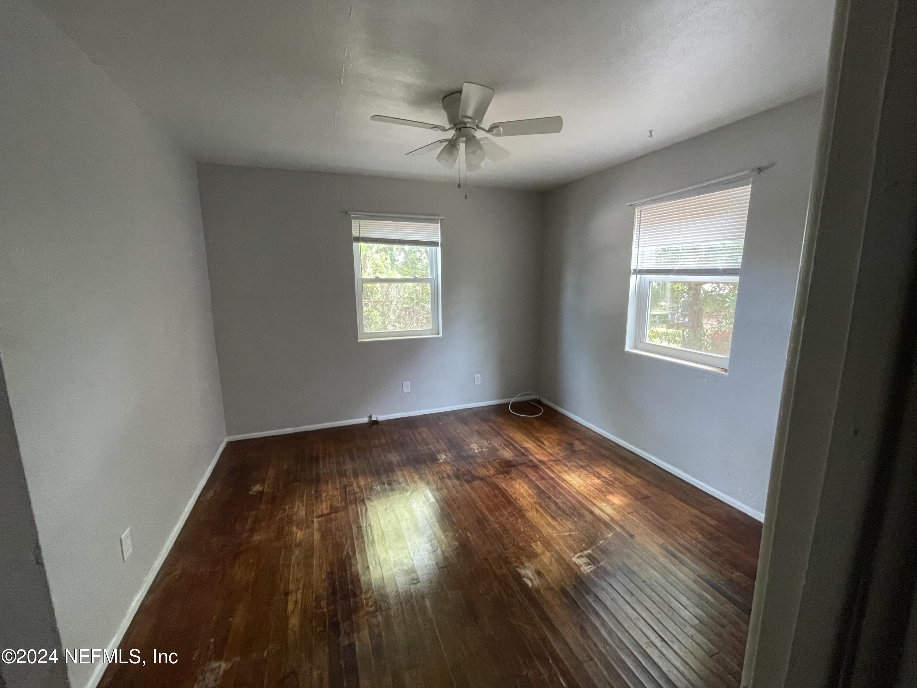 2117 Spring Park Road, Unit 2 Jacksonville, FL 32207 - Photo 3 of 9 a view of an empty room and window
