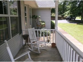 645 Pleasant Valley Road Jonesborough, TN 37659 - Photo 17 of 21 Front Porch