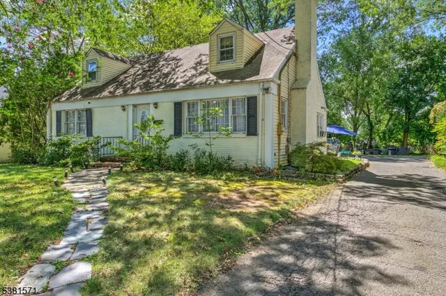 $599,999 | 341 West End Avenue, North Plainfield, NJ 07063