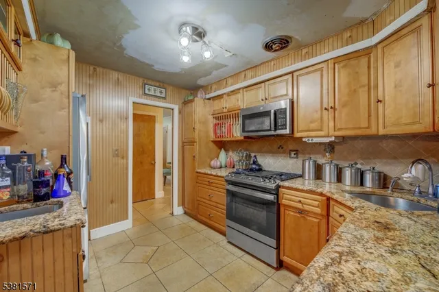 $599,999 | 341 West End Avenue, North Plainfield, NJ 07063