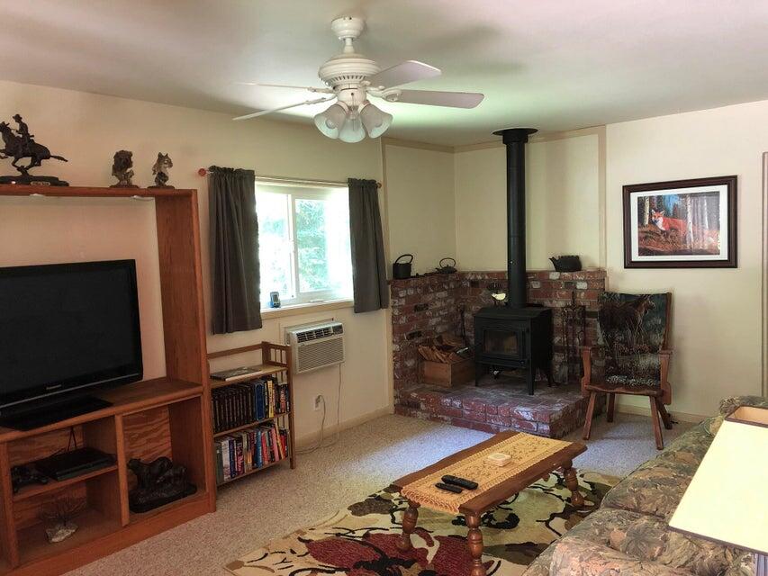 399 Airport Road Trinity Center, CA 96091 - Photo 43 of 52 living room
