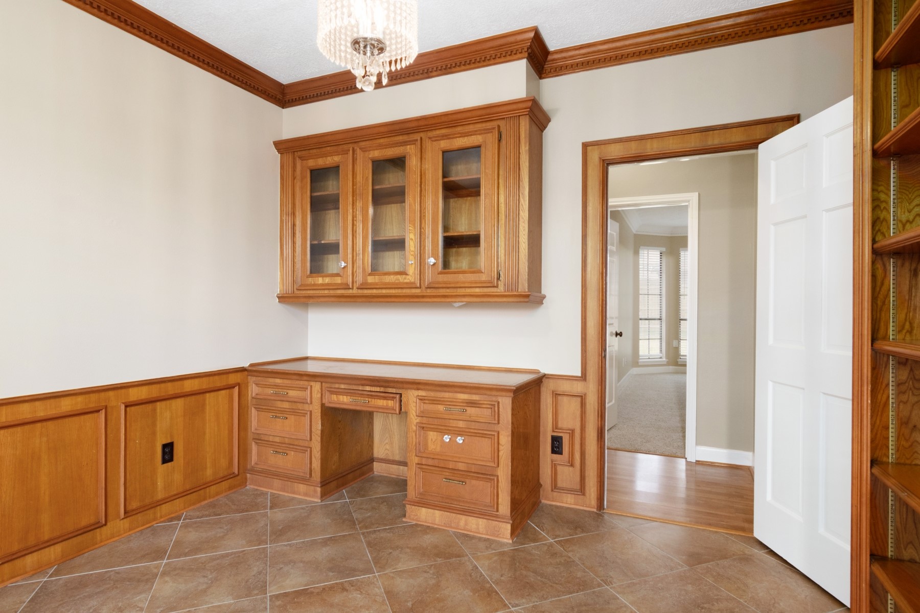 6039 Spring Creek Lane Spring, TX 77379 - Photo 22 of 48 a view of a hallway with entryway and front door