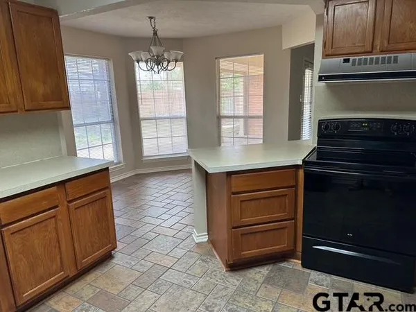 $1,600 | 5603 Calais Drive, Tyler, TX 75704