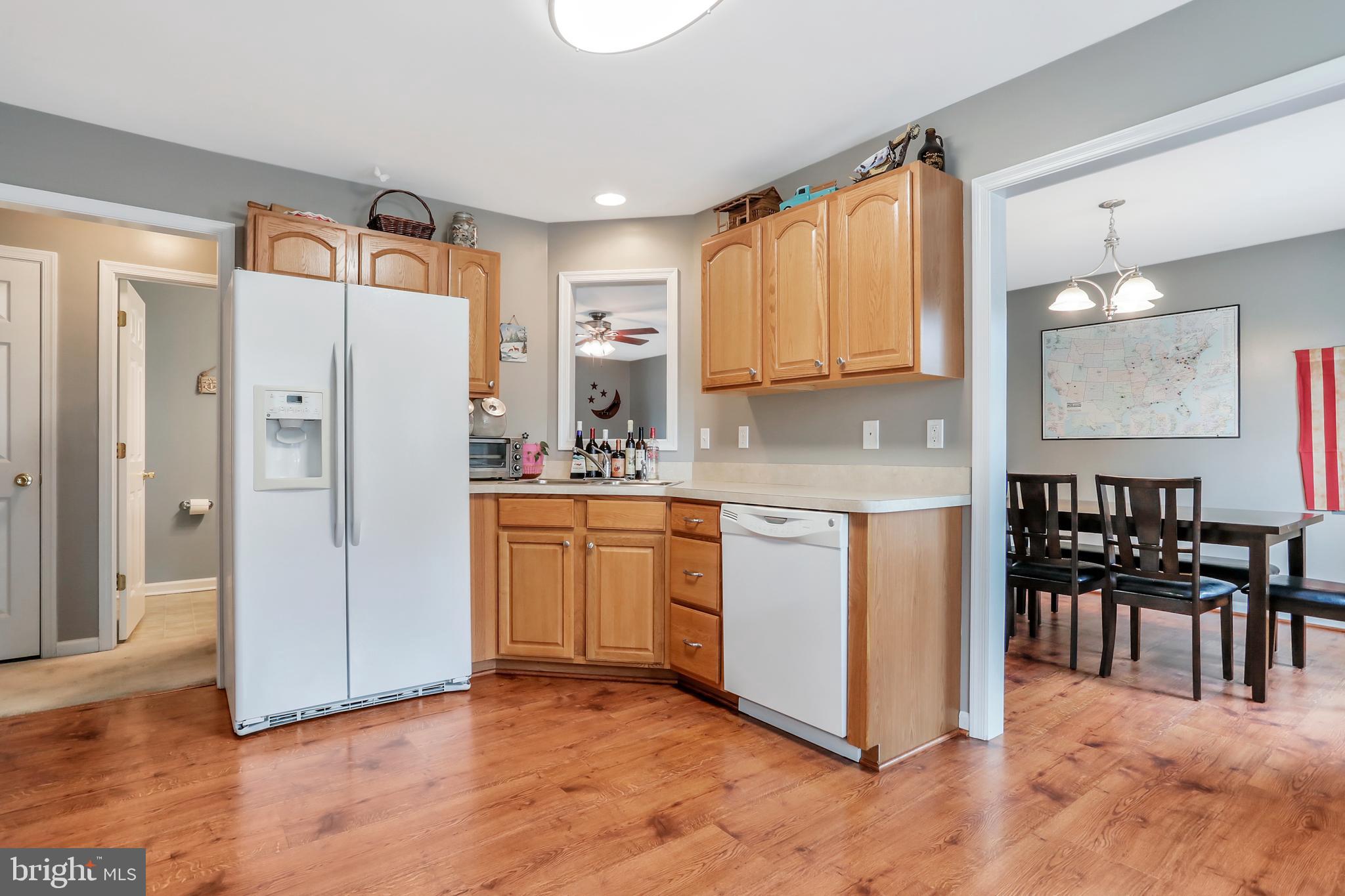 742 Interval Road Hagerstown, MD 21740 - Photo 22 of 35 All appliances included. Space for island.