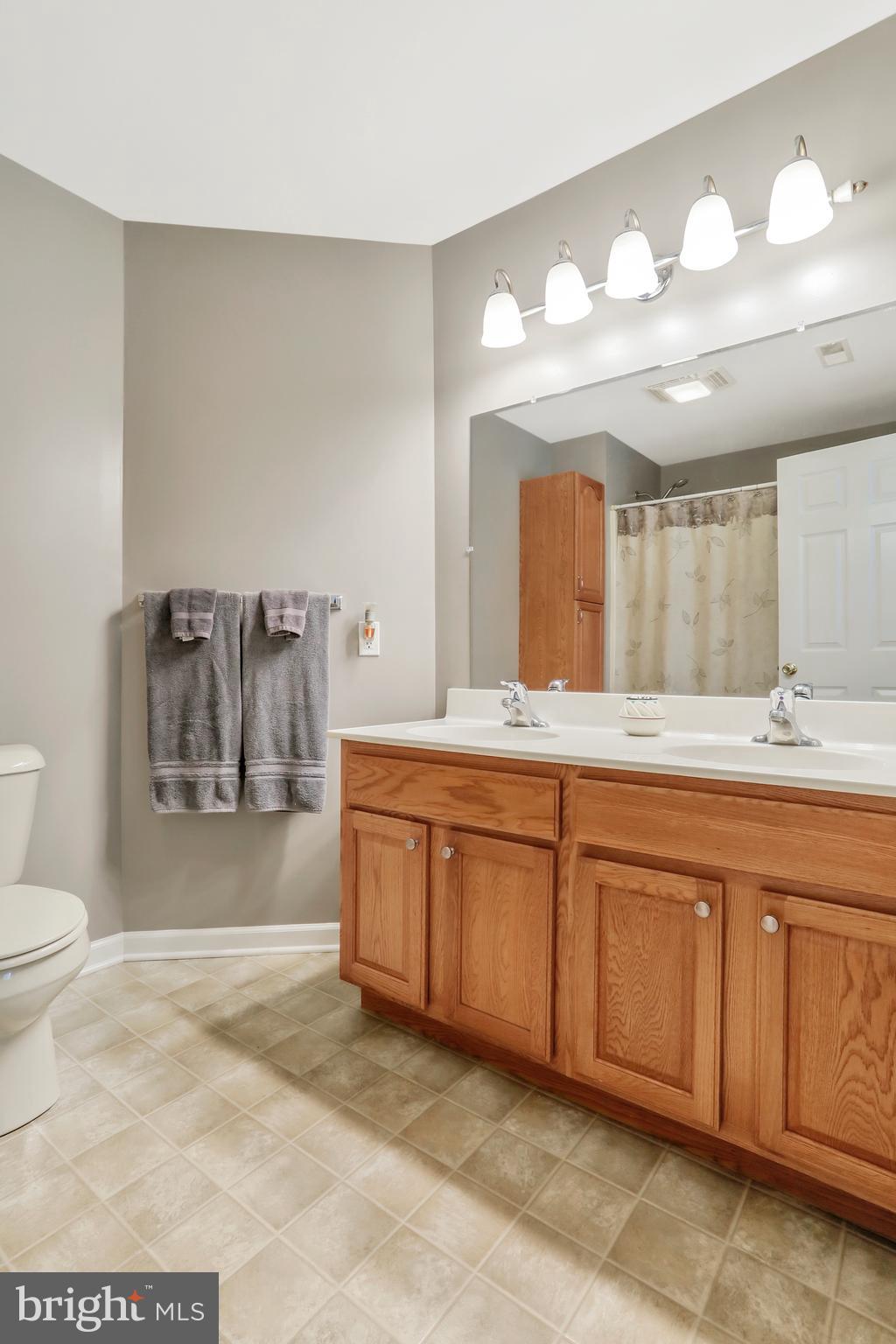 742 Interval Road Hagerstown, MD 21740 - Photo 33 of 35 Private master bathroom w/ soaking tub.