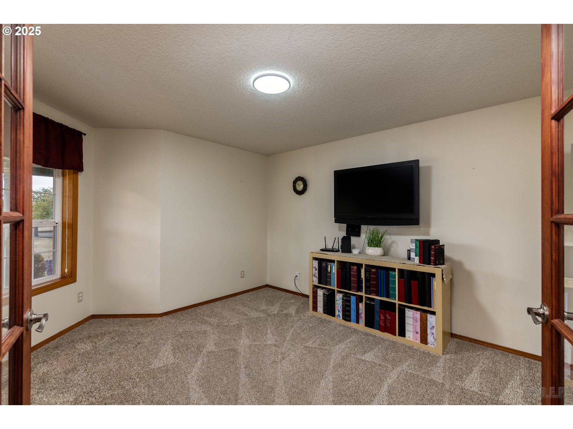 56597 Cascade View Drive Warren, OR 97053 - Photo 8 of 40 Den/Office