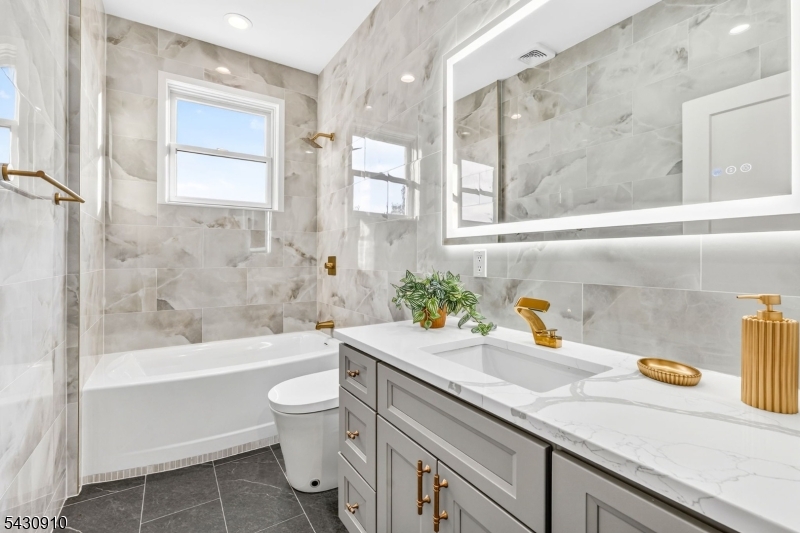 1395 Washington Valley Road Bridgewater, NJ 08807 - Photo 15 of 46