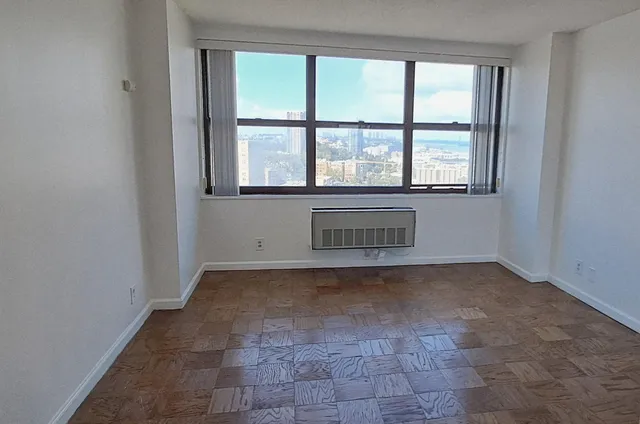 $389,000 | 7000 Boulevard East, Unit 35G, Guttenberg, NJ 07093