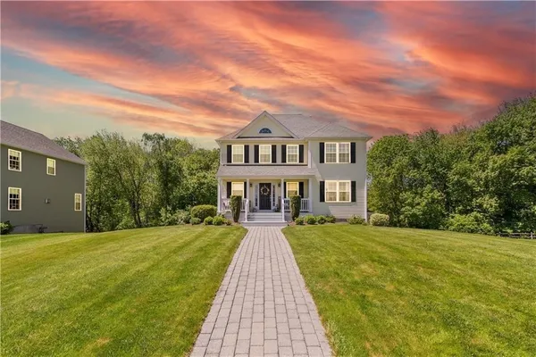 $749,900 | 14 Evelyn Way, Seekonk, MA 02771