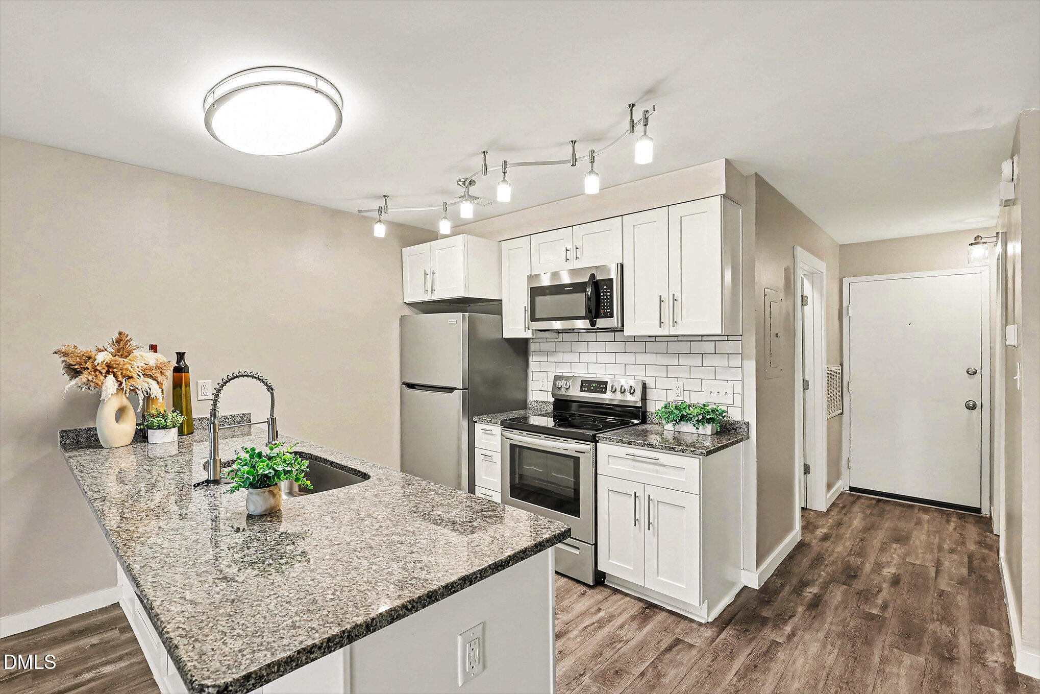 3053 Huntleigh Drive Raleigh, NC 27604 - Photo 6 of 25 Kitchen