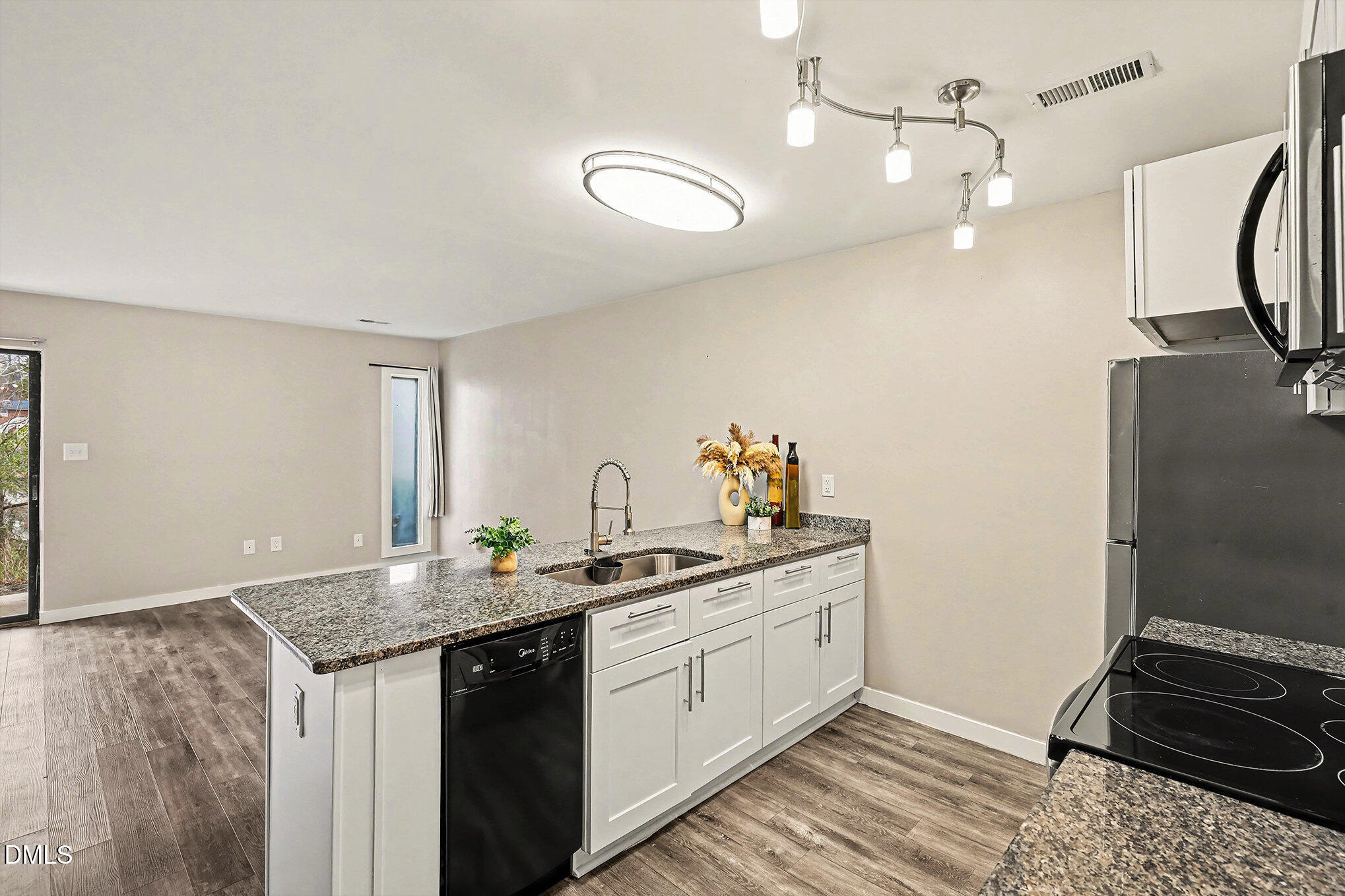 3053 Huntleigh Drive Raleigh, NC 27604 - Photo 9 of 25 Kitchen