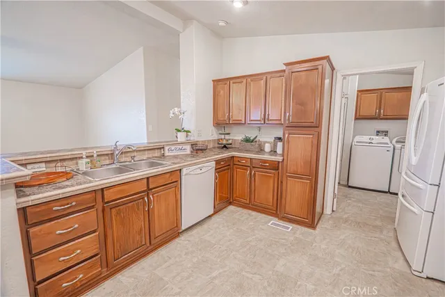 $195,000 | 1501 East Avenue I, Unit 147, Lancaster, CA 93535