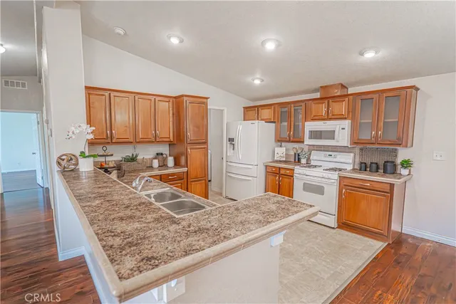 $195,000 | 1501 East Avenue I, Unit 147, Lancaster, CA 93535