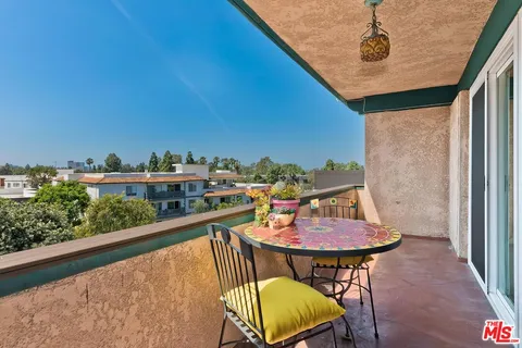 $599,000 | 5651 Windsor Way, Unit 308, Culver City, CA 90230