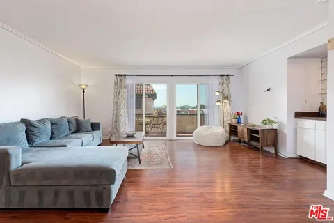 $599,000 | 5651 Windsor Way, Unit 308, Culver City, CA 90230