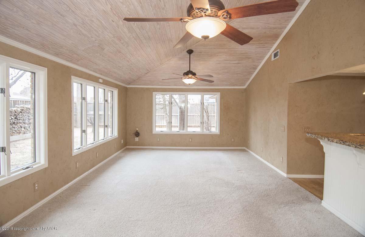 8217 Lamount Drive Amarillo, TX 79110 - Photo 17 of 51 DEN VIEW 5