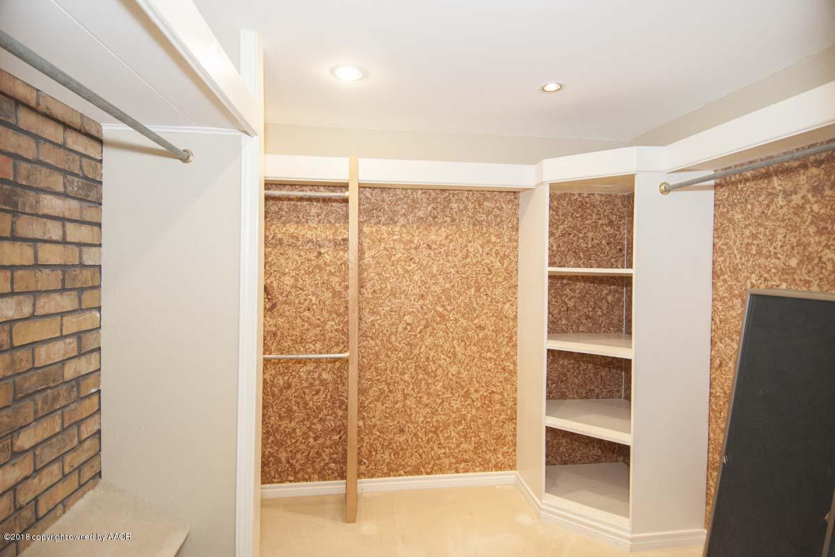 8217 Lamount Drive Amarillo, TX 79110 - Photo 24 of 51 MASTER CLOSET VIEW 1