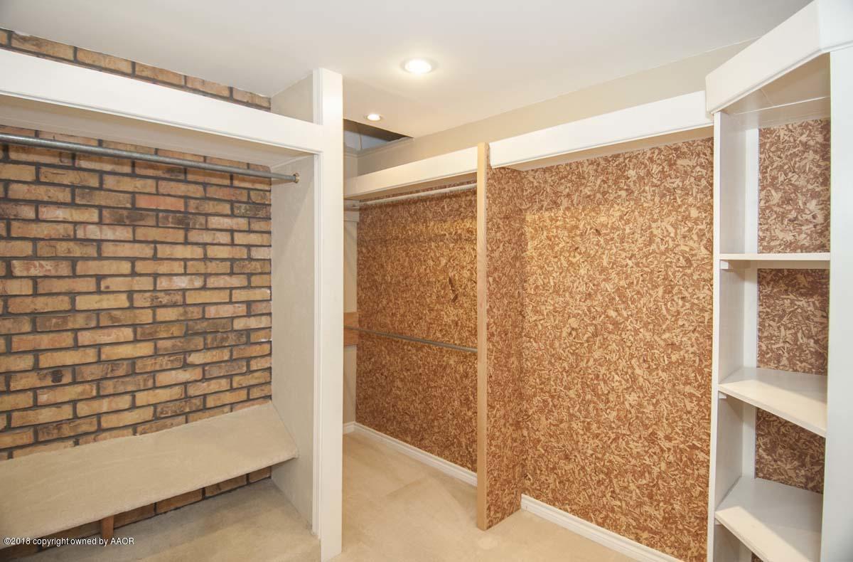 8217 Lamount Drive Amarillo, TX 79110 - Photo 25 of 51 MASTER CLOSET VIEW 2