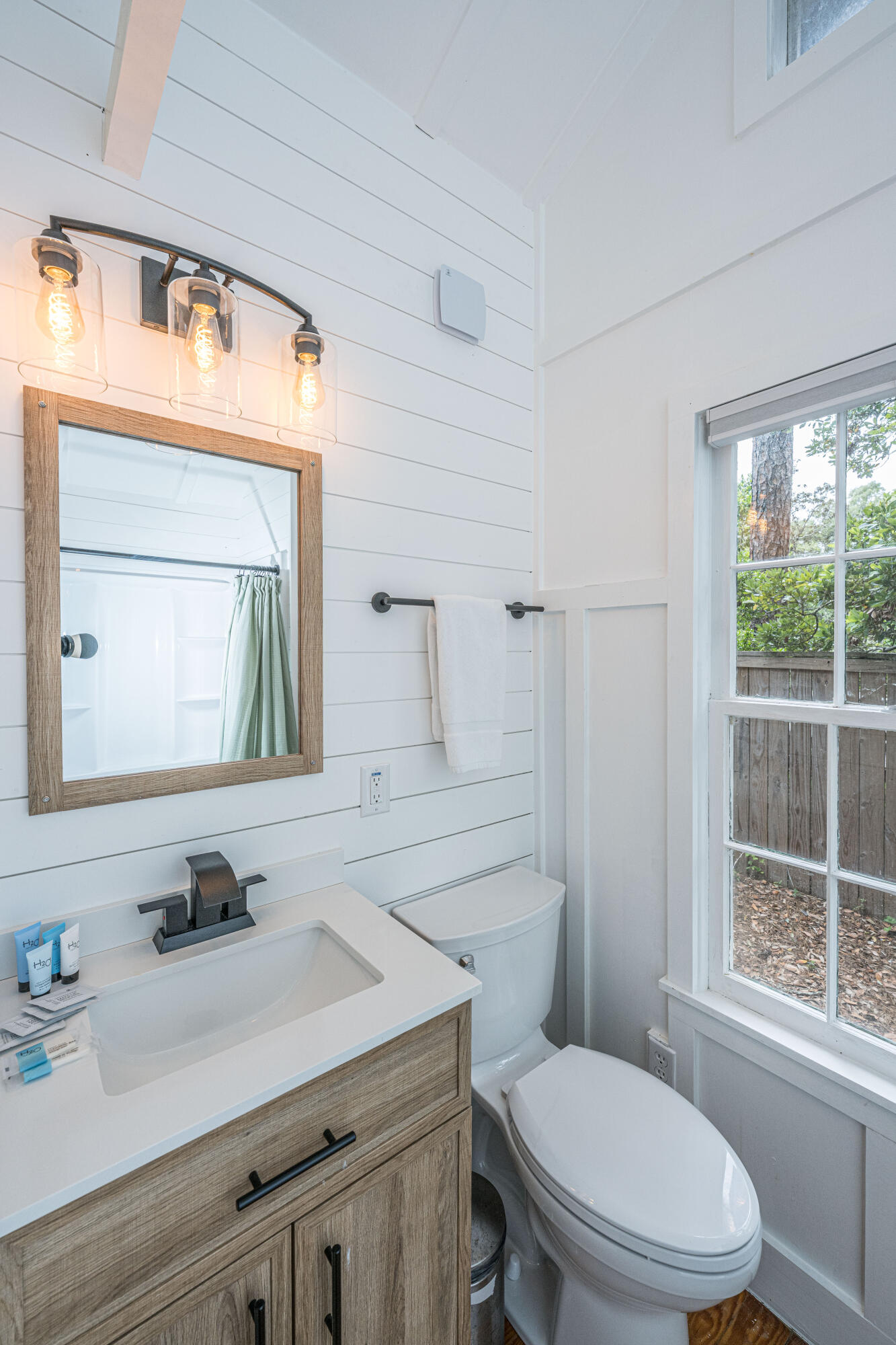 622 East Cooper Avenue Folly Beach, SC 29439 - Photo 26 of 51 622ECooperAve039