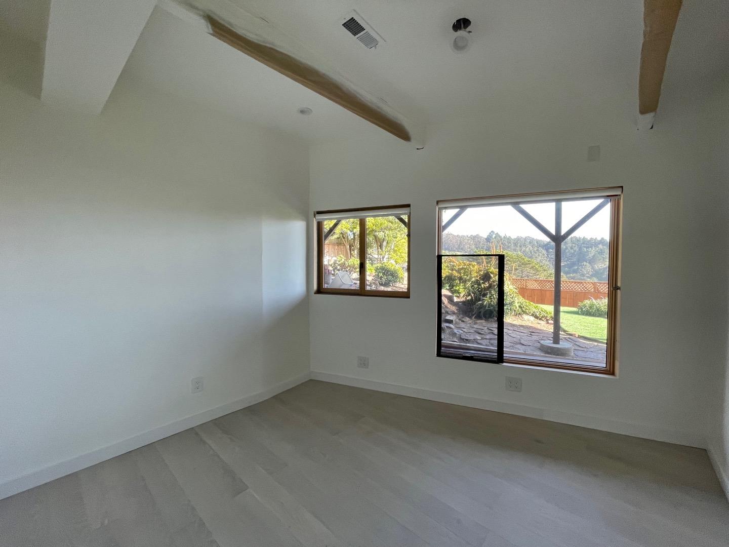 490 Talbot Avenue Pacifica, CA 94044 - Photo 26 of 33 an empty room with windows