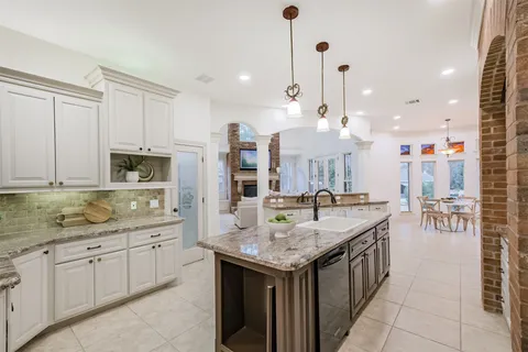 $2,183,000 | 28053 Crossway Oaks, Magnolia, TX 77355