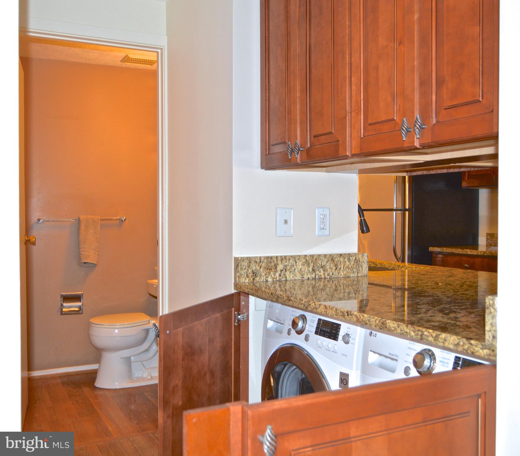 5751 Heming Avenue Springfield, VA 22151 - Photo 7 of 22 1/2 bath on main lvl (+additional W/D!