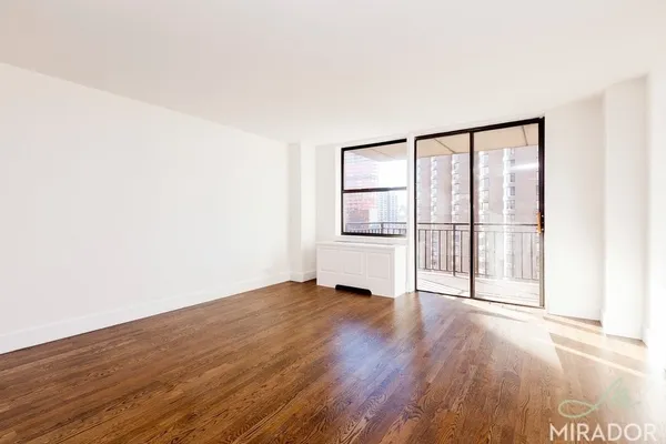 $5,000 | 330 East 39th Street, Unit 36A | Murray Hill