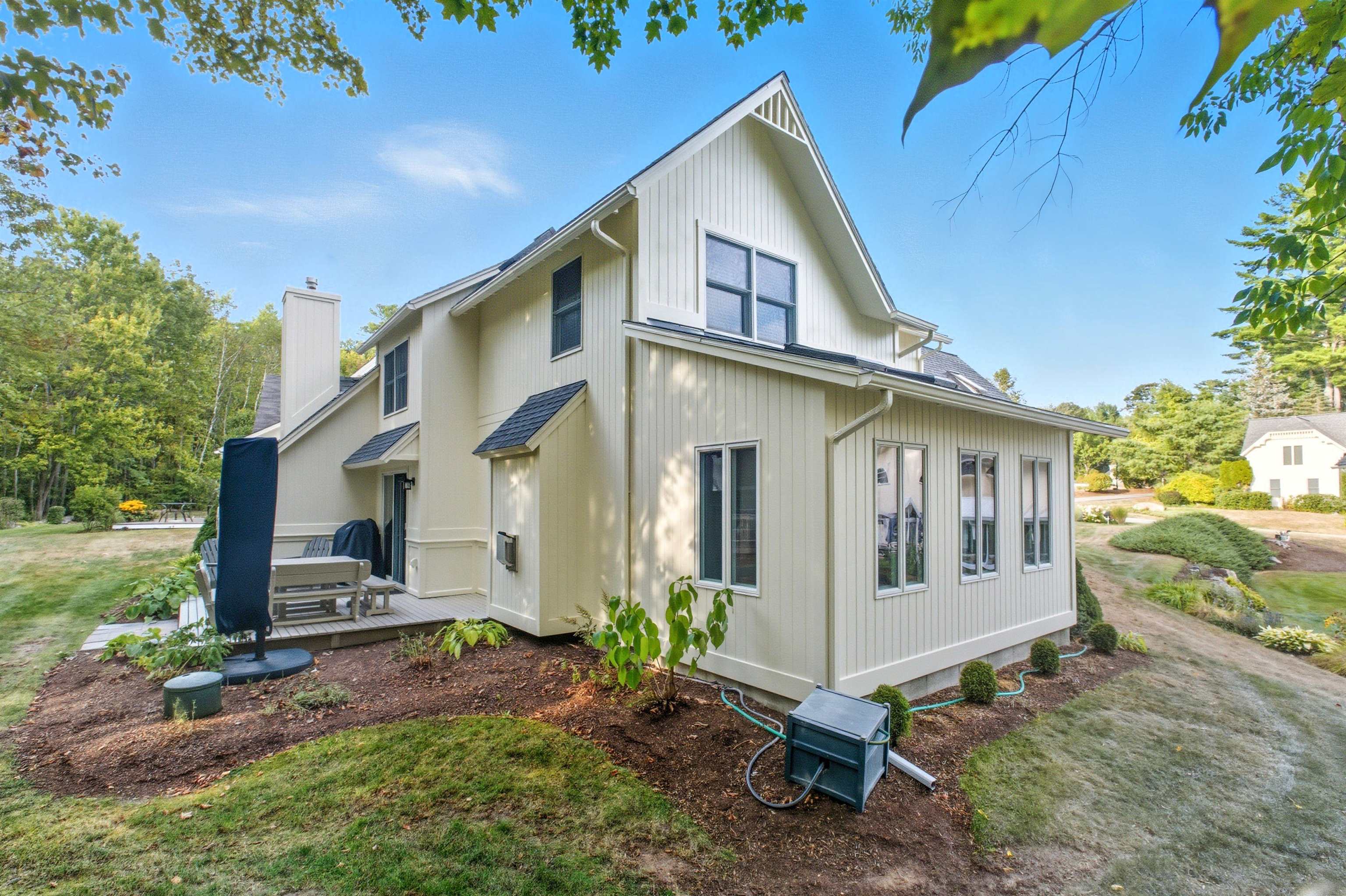 11 Lantern Circle Laconia, NH 03246 - Photo 5 of 59