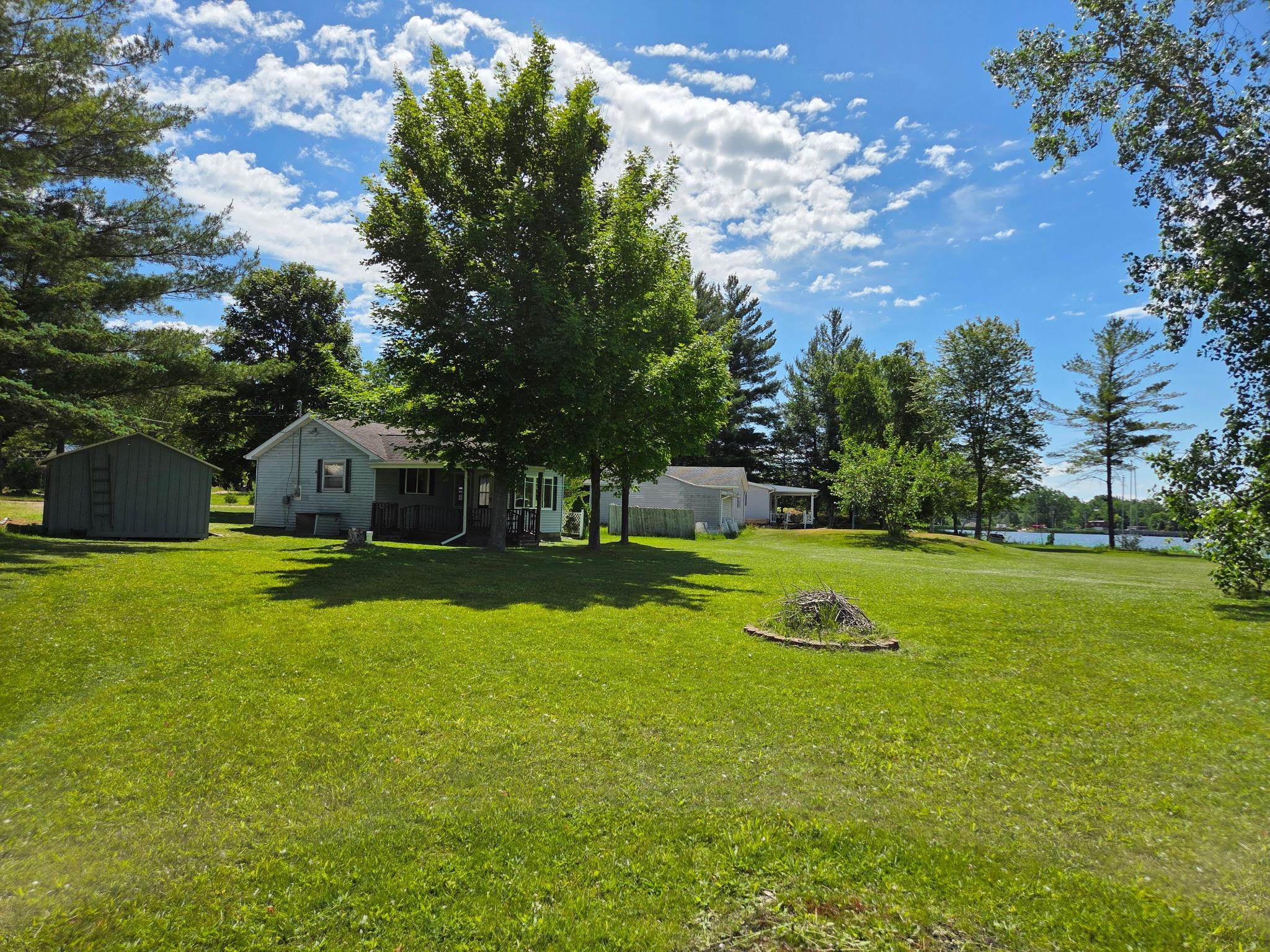 101 Riverside Drive Beaverton, MI 48612 - Photo 19 of 26