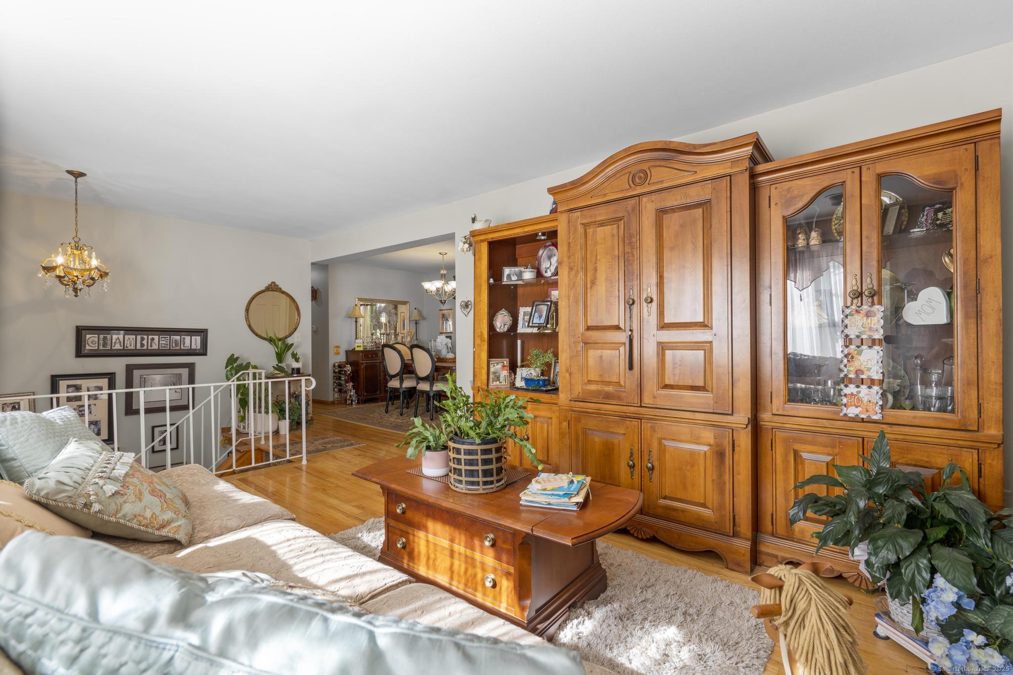 23 Meadow Brook Road West Haven, CT 06516 - Photo 14 of 39