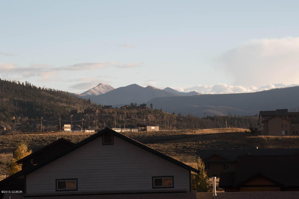 View toward Southof Byers Peak