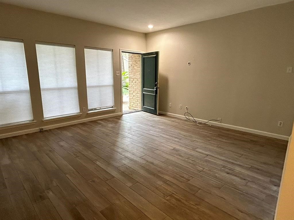 2100 Tanglewilde Street, Unit 515 Houston, TX 77063 - Photo 10 of 24