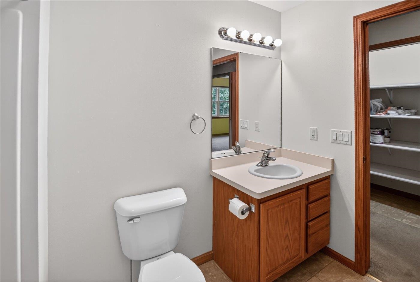 494 Cledell Street, Unit 4 Oregon, WI 53575 - Photo 28 of 49