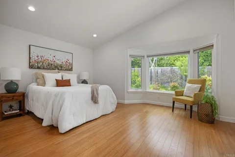 $1,199,900 | 7934 Calle Posada, Carlsbad, CA 92009
