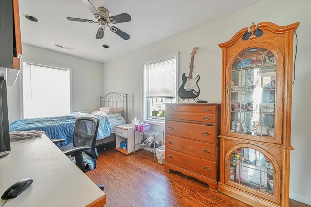 $899,000 | 3204 Glennon Place | Throgs Neck