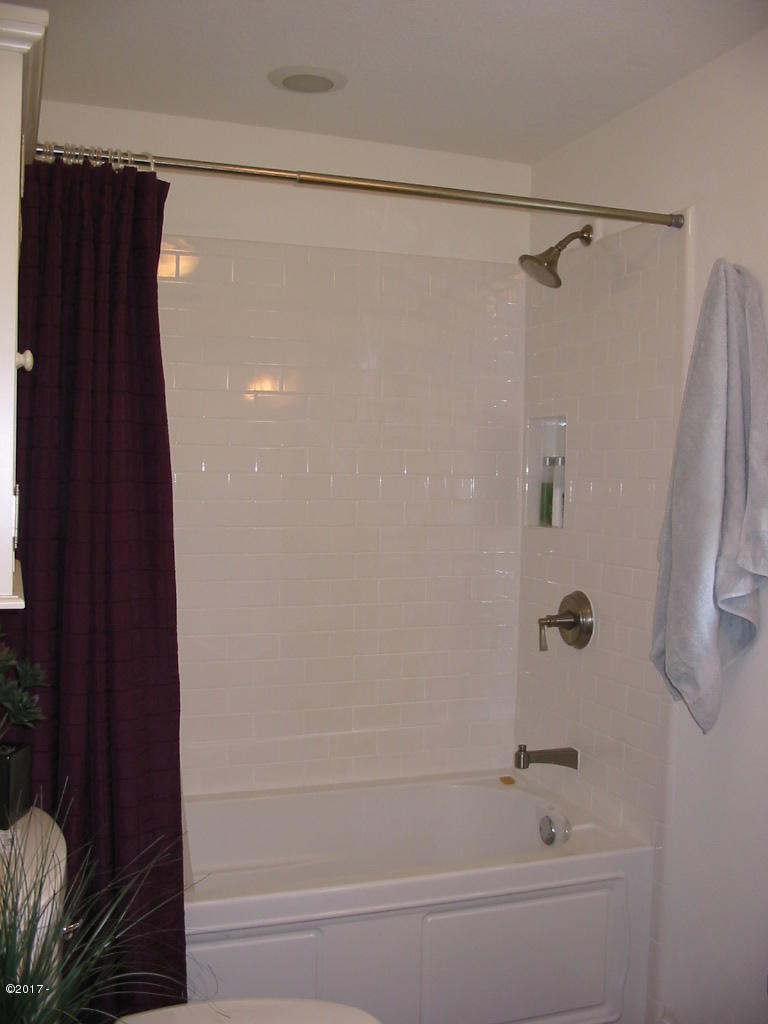 47840 Hawk Street Neskowin, OR 97149 - Photo 14 of 20 Master Bath Tub and Shower