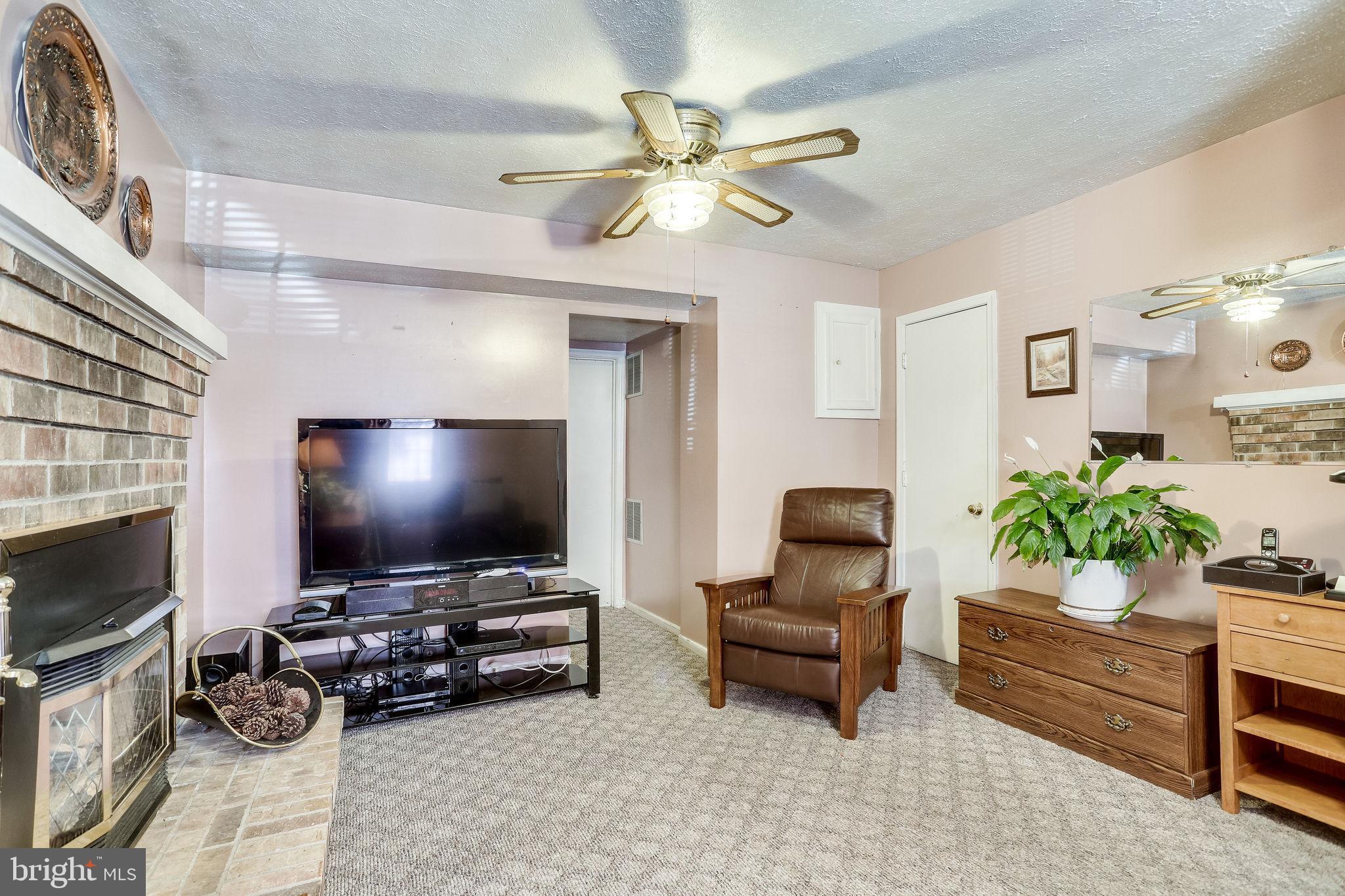 500 Pickwick Village Way Silver Spring, MD 20901 - Photo 4 of 41 Gallery Image 4