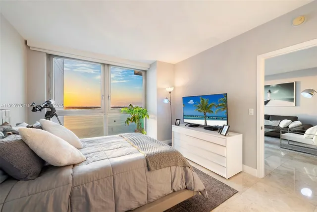 $8,600 | 1331 Brickell Bay Drive, Unit 2203, Miami, FL 33131