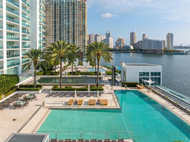 $8,600 | 1331 Brickell Bay Drive, Unit 2203, Miami, FL 33131