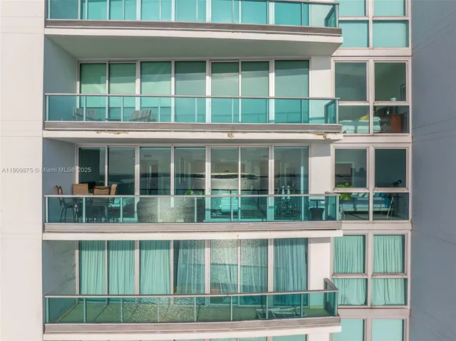 $8,600 | 1331 Brickell Bay Drive, Unit 2203, Miami, FL 33131