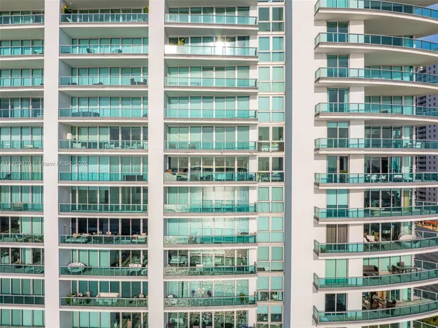 $8,600 | 1331 Brickell Bay Drive, Unit 2203, Miami, FL 33131