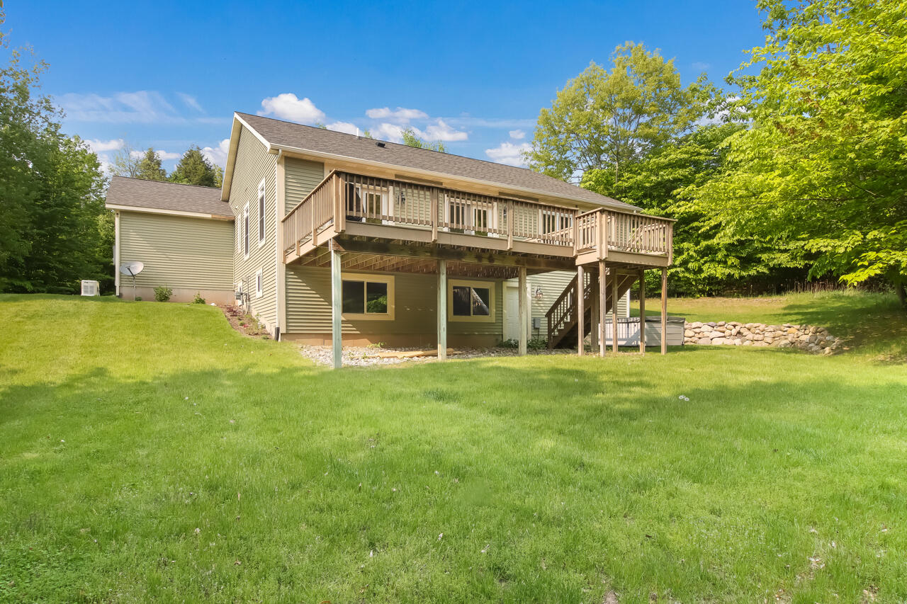 9583 Moon Ridge Road Onekama, MI 49675 - Photo 6 of 73 13-Scene-14