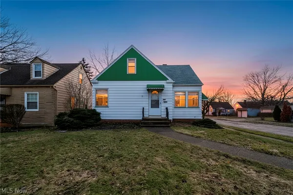 $152,000 | 21202 Gardenview Drive, Maple Heights, OH 44137