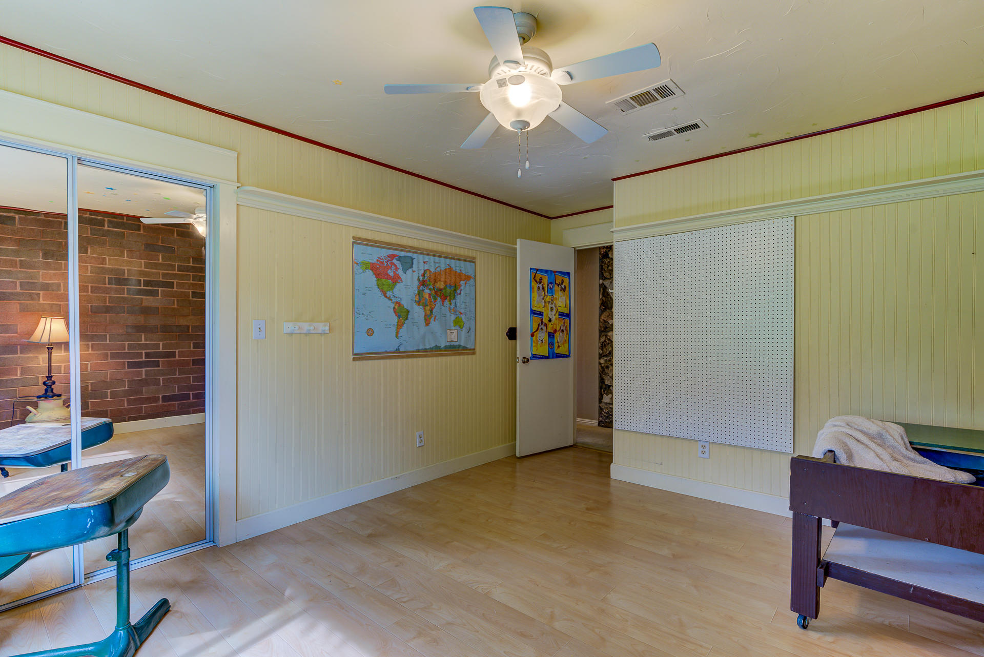 8609 Maynard Road Palo Cedro, CA 96073 - Photo 38 of 71 8609MaynardRoadInt_011