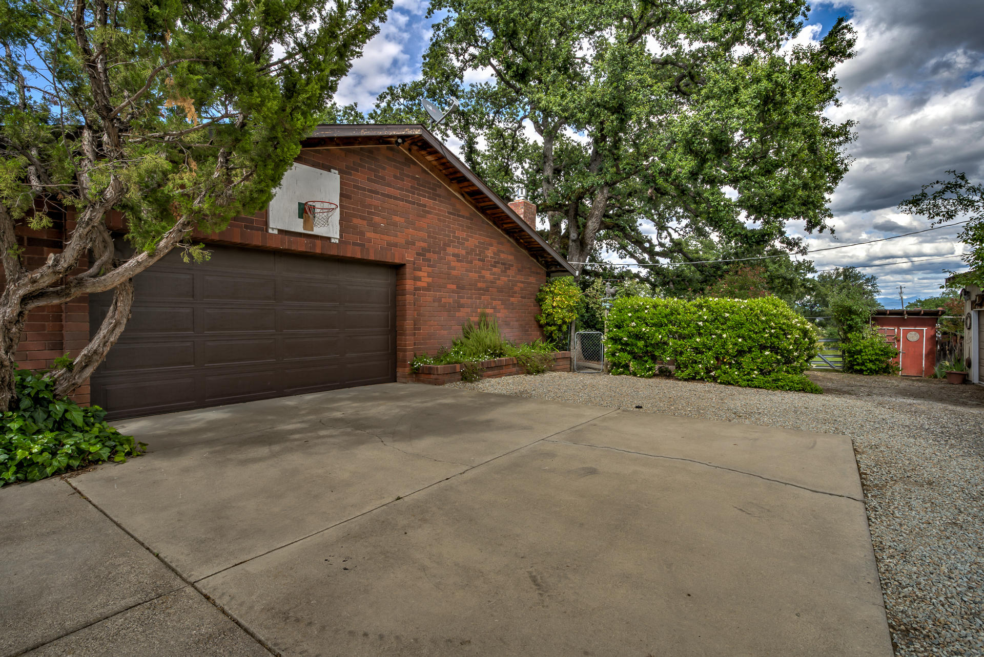 8609 Maynard Road Palo Cedro, CA 96073 - Photo 5 of 71 8609MaynardRoadext_030
