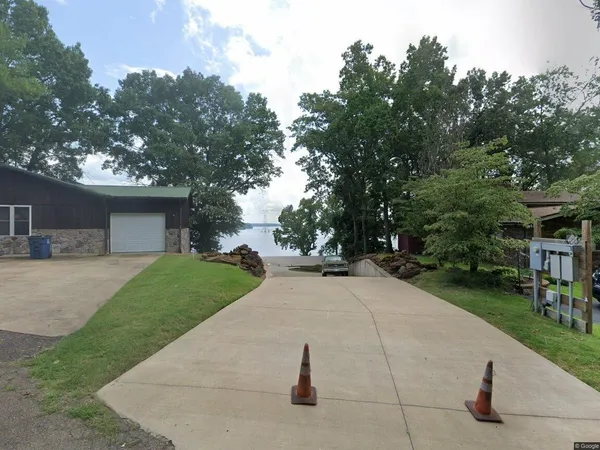 $452,000 | 70 Hailey Lane, Springville, TN 38256
